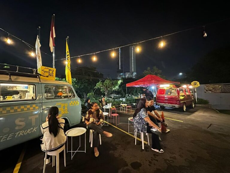 YELLO Hotel Jemursari Surabaya Hadirkan “Urban District Market”, Destinasi Baru Urban Lifesyle di Kota Pahlawan