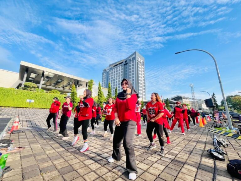 “Zumba Party Vol. 2” Sukses Kobarkan Semangat Hidup Sehat Komunitas di Grand Mercure Malang Mirama