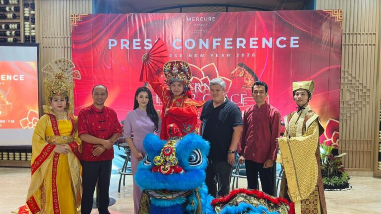 Mercure Surabaya Grand Mirama Siapkan Perayaan Imlek 2026 Bertema Tahun Kuda Api