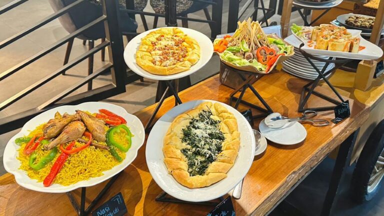 Mercure Surabaya Grand Mirama Hadirkan “Taste of Alexandria”: Buka Puasa Mewah dengan Nuansa Timur Tengah dan Hadiah Umroh