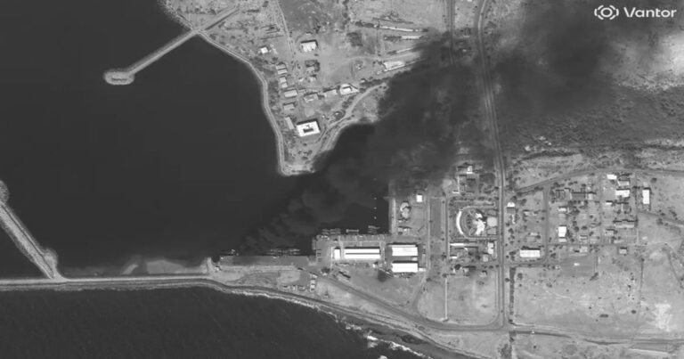 Militer AS Menenggelamkan Seluruh Kapal Perang Iran di Teluk Oman – Rekaman Aksi Pembom B-1 (Multi-Video)
