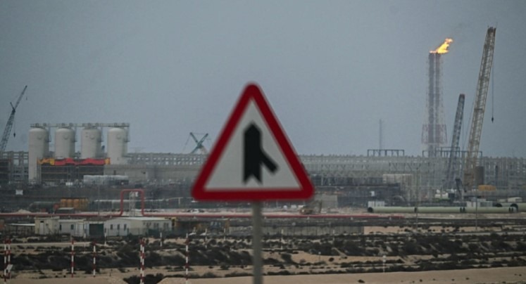 Perang Energi Teluk Memanas, Pusat LNG Terbesar Dunia di Qatar Diserang