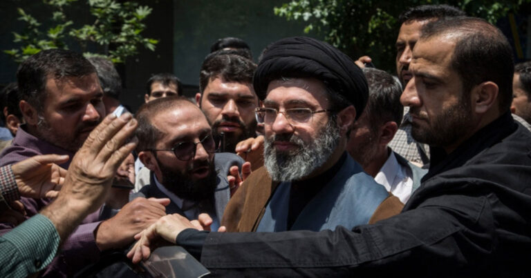 Putra Kedua Khamenei Menjadi Pemimpin Tertinggi Iran, Ada Warga Merespons dengan Kemarahan 