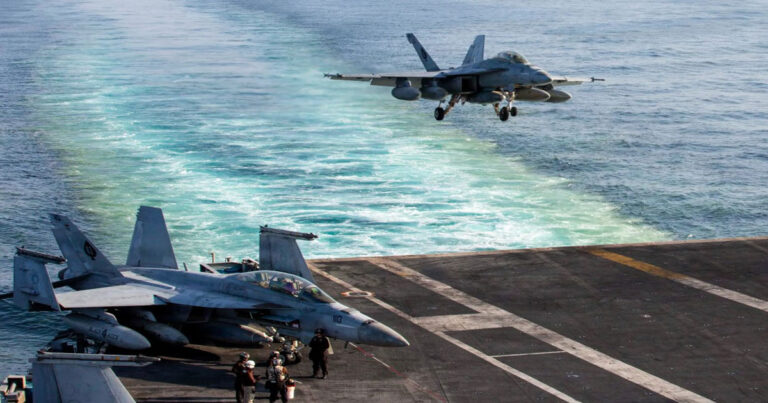 Militer AS Kerahkan Jet Tempur Super Hornet Lumpuhkan Dua Kapal Tanker Iran, Rekaman Penembakan Terungkap
