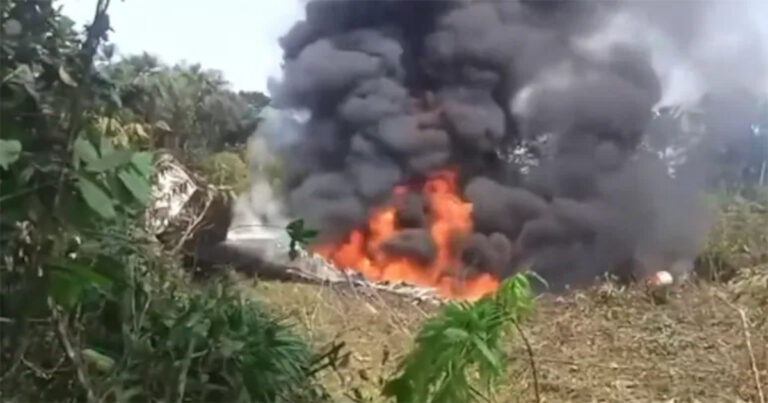 Pesawat Angkut Militer Kolombia yang Membawa 80 Tentara Jatuh Setelah Lepas Landas