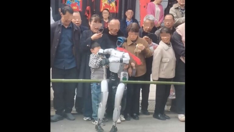 Robot di Tiongkok Lepas Kendali Saat Pertunjukan, Mengayunkan Lengan dan Menampar Bocah Laki-laki