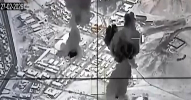 Ketika Pakistan Bombardir Afghanistan, Nyatakan “Perang terhadap Afghanistan”; Hingga Kedua Pihak Saling Serang di Perbatasan