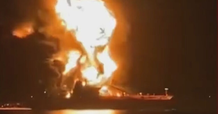 Perang di Teluk Persia Meluas ke Kapal Dagang, Dilaporkan Kapal Tanker Terkait AS Diserang di Lepas Pantai Irak