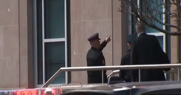 Teror di Toronto, Pelaku Menembak ke Arah Konsulat Amerika Serikat Lalu Melarikan Diri