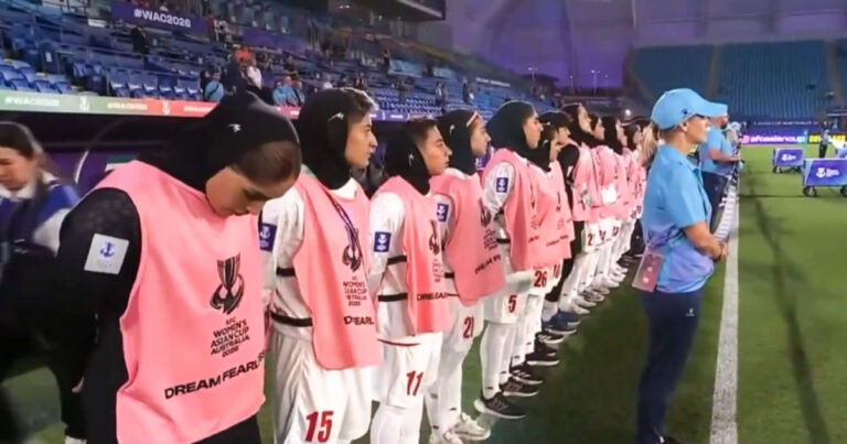 Ibunya Ditekan di Dalam Negeri, Kapten Timnas Sepak Bola Wanita Iran yang Sempat Dilabeli Pengkhianat Tarik Permohonan Suaka