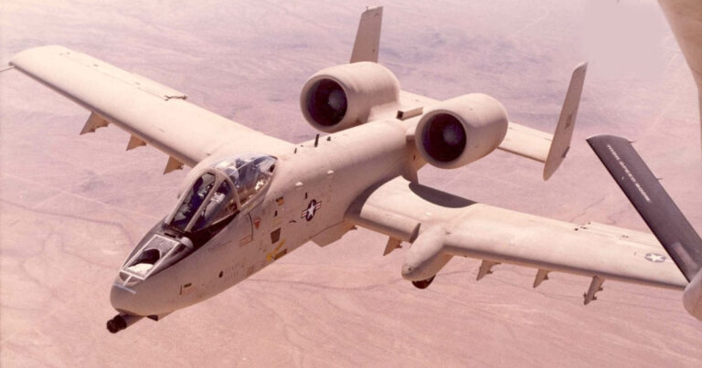 Pesawat ‘Tank Terbang’ Tua dan Jelek yang Ingin Dihapus AS Bersinar dalam Misi di Selat Hormuz