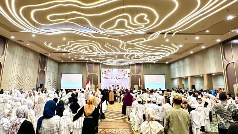 Mercure Surabaya dan Positive Community Gelar Buka Puasa untuk 500 Anak Yatim, Perkuat Program CSR Berkelanjutan