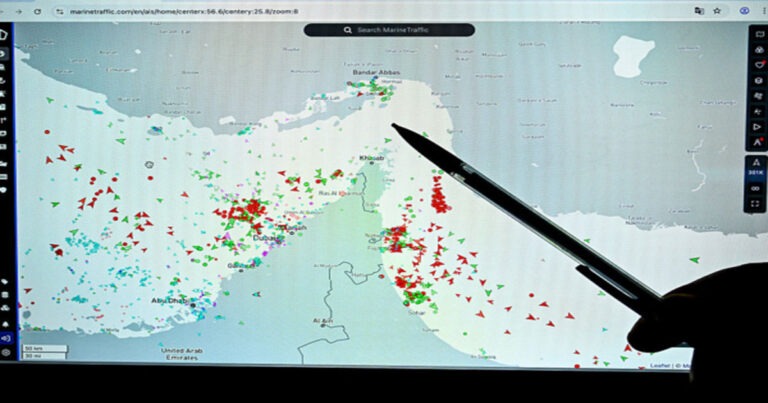 Selat Hormuz Dikepung! 6 Kapal Gagal Lolos, Kapal ‘Bayangan’ Tiongkok Jadi Target Utama AS