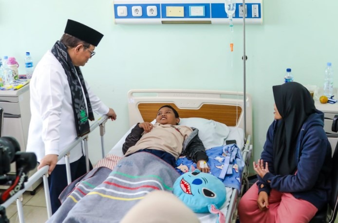 Jenguk Korban Dugaan Keracunan MBG di RSKD Duren Sawit, Gubernur Pramono Pastikan Penanganan Optimal bagi Siswa Terdampak