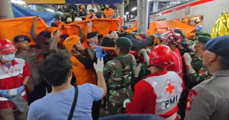 Seluruh Korban Selamat dan Meninggal Dunia Dievakuasi, Kurang dari 12 Jam Operasi SAR Kecelakaan KRL Commuter Line vs KA Argo Bromo Anggrek Dinyatakan Selesai 
