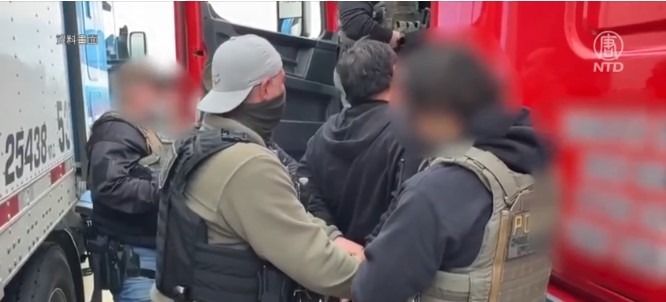 Operasi “Midway Blitz” Penegakan Imigrasi di Chicago, 28 Warga Tiongkok Ditangkap