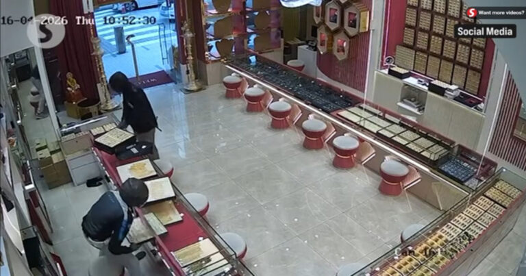 Perampok Bertopeng Melumpuhkan Petugas Keamanan, Meredam Suara Mereka Hingga Membawa Lari 15 Kg Emas Dalam Waktu 2 Menit