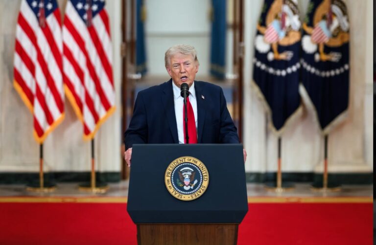 Pada Hari Paskah, Trump Tanggapi Kritik : Kepemilikan Senjata Nuklir oleh Iran adalah Kejahatan Perang