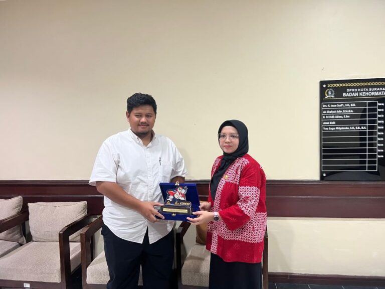 KPPU Surabaya Gandeng DPRD Kota Awasi Pengadaan Sepatu Sekolah hingga Alkes: “Jangan Ada Vendor Eksklusif”