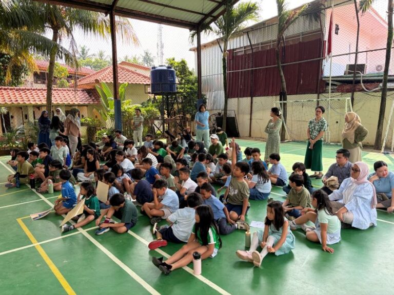 Rayakan Hari Bumi, 130 Siswa Jakarta Montessori Belajar Konservasi Air Lewat Praktik Biopori