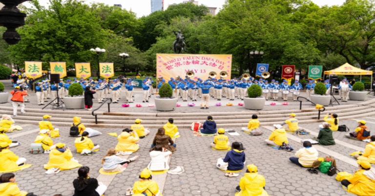New York Rayakan Hari Falun Dafa Sedunia, Pertunjukan Seni Menyebarkan Nilai Sejati-Baik-Sabar
