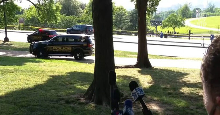Tembakan Terdengar di Washington, D.C, Gedung Putih Diberlakukan Penguncian Darurat! Agen Dinas Rahasia Menembak Seorang Pria