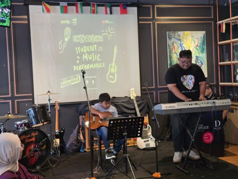 ARTOTEL Hayam Wuruk Surabaya Gelar “Ekspresiku”, Panggung Apresiasi Musik untuk Talenta Muda