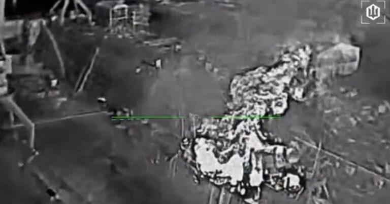 Kapal Perang Rusia Tiba-Tiba Terbakar Hebat! Zelenskyy Kirim Pesan Mengejutkan kepada Putin