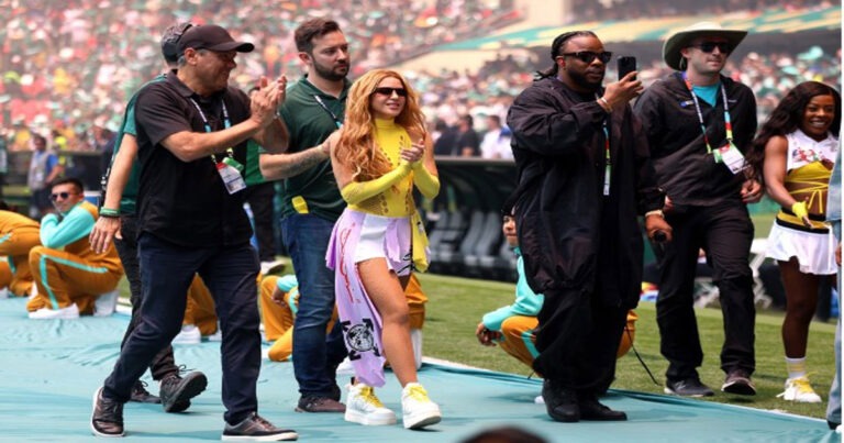 Shakira Buka Panggung Piala Dunia FIFA 2026, Kota Meksiko Bergemuruh