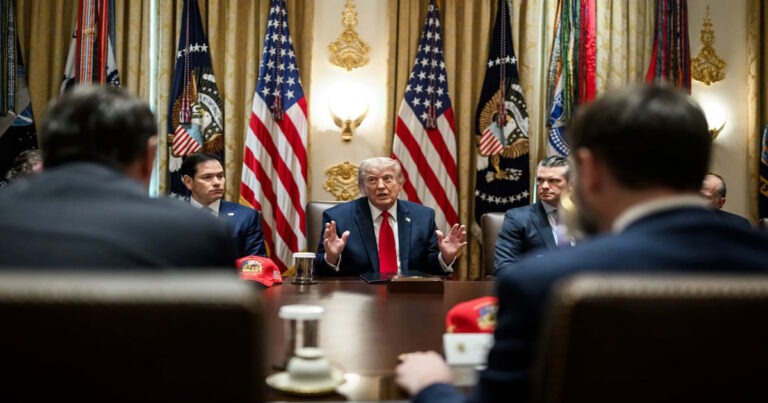 Trump Tolak Kompromi dengan Iran, 118 Kapal Mendadak Berubah Arah