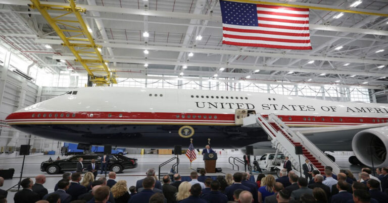 Trump Memperkenalkan Air Force One Generasi Baru, Sekaligus Mengungkap untuk Pertama Kalinya Jet Tempur F-47
