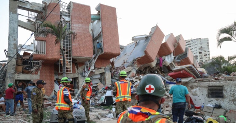Dua Hari Setelah Gempa Venezuela, Keajaiban Terus Terjadi: Banyak Korban Berhasil Diselamatkan