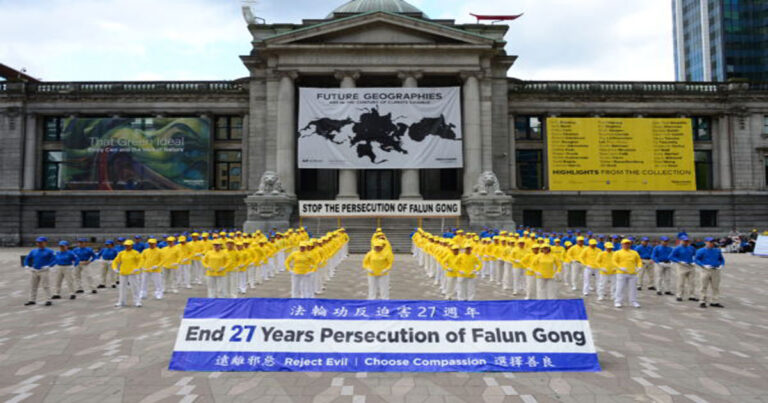 27 Tahun Menentang Penganiayaan :  Parade Falun Gong di Vancouver, Kanada Raih Dukungan Luas Masyarakat 