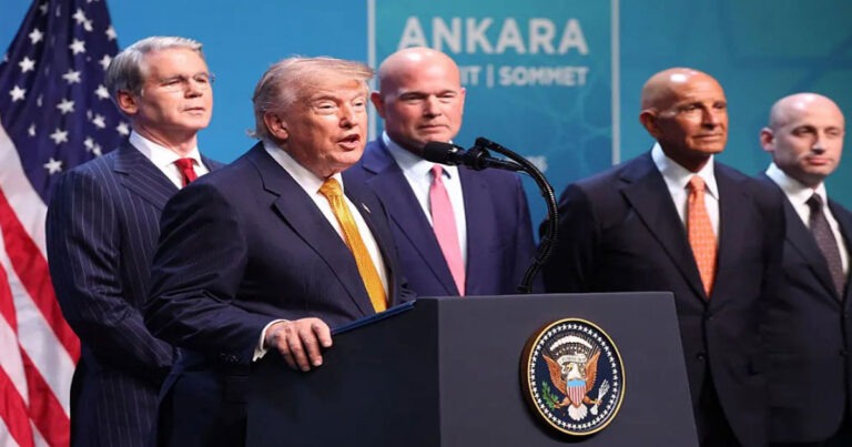 Trump Peringatkan Ancaman Penyebaran Komunisme Global pada KTT NATO 