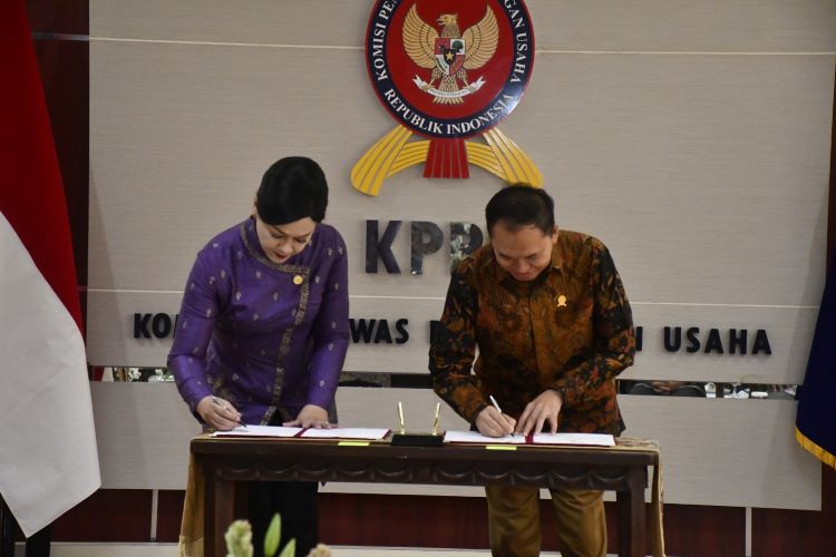 KPPU dan OJK Teken MoU, Sinergi Kawal Persaingan Sehat di Sektor Jasa Keuangan Digital