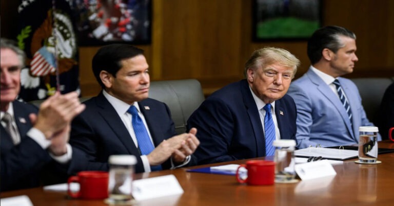 Trump Ancam Operasi “Pemenggalan Kepemimpinan”! Iran Langsung Telepon Minta Damai