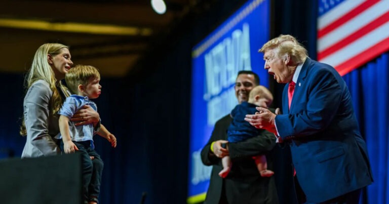 Trump Berkampanye di Las Vegas: “Komunisme Adalah Ancaman Terbesar bagi Amerika Serikat” 
