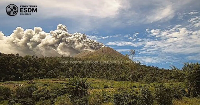 Aktivitas Gunung Sinabung Meningkat, Warga di Sejumlah Desa Diarahkan ke Zona Aman
