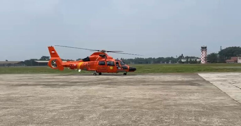 Helikopter HR-3604 Dikerahkan Dukung Operasi SAR di Gunung Anak Krakatau