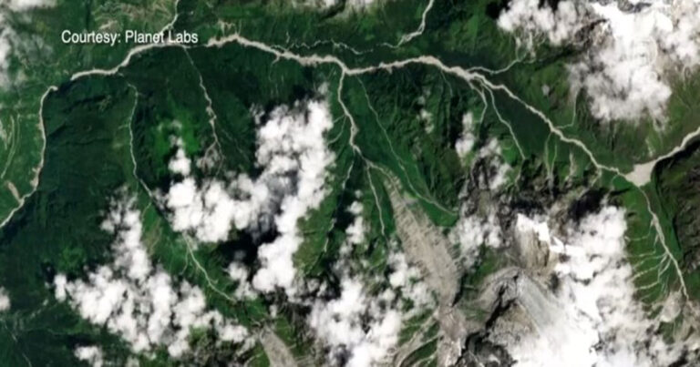 Korban Tewas di Nepal Tembus 1.000 Jiwa! Citra Satelit Ungkap Dahsyatnya Dampak Runtuhnya Gletser