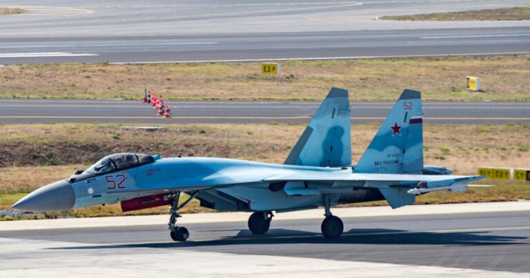Dua Jet Tempur Su-35 Rusia Bertabrakan di Udara, Seorang  Pilot Tewas 