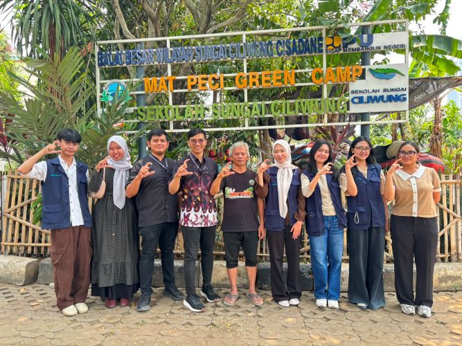 Menabung Air Foundation Belajar Kelola Sungai dari Hulu ke Hilir bersama Komunitas Mat Peci