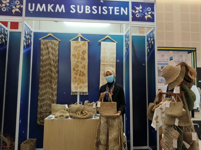 Dari Daun yang Terbuang hingga Menembus Pasar Dunia: Kisah Daun Agel Bangkalan